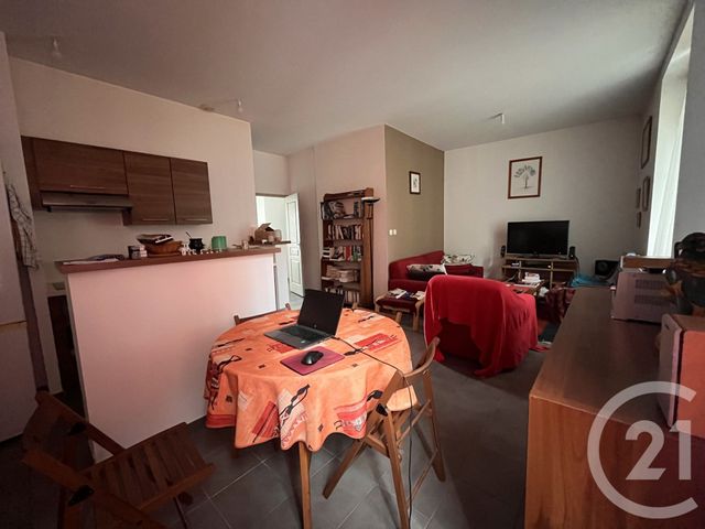 Afficher la photo en grand Appartement F3 à vendre - 3 pièces - 56.43 m2 - VICHY - 03 - AUVERGNE - Century 21 Gnt Immobilier