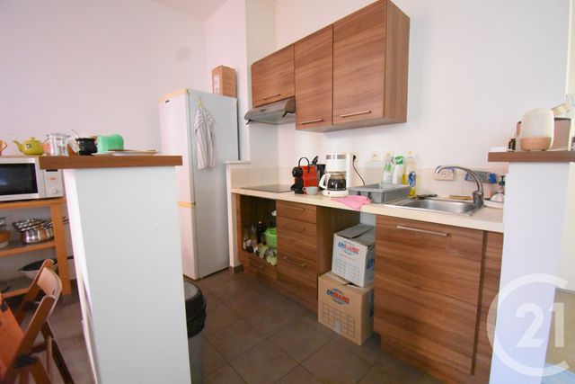 Afficher la photo en grand Appartement F3 à vendre - 3 pièces - 56.43 m2 - VICHY - 03 - AUVERGNE - Century 21 Gnt Immobilier