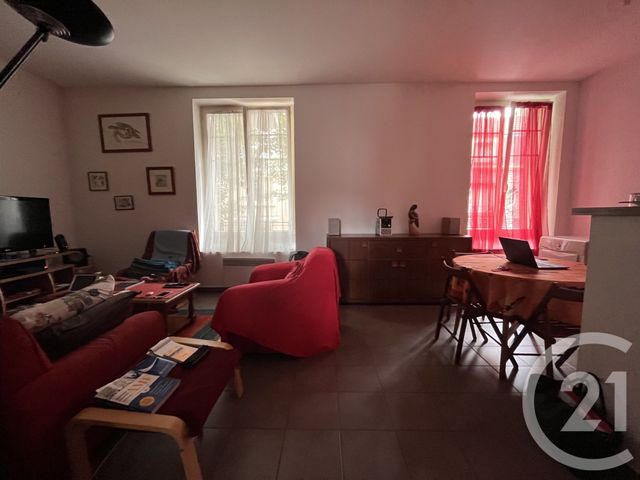 Afficher la photo en grand Appartement F3 à vendre - 3 pièces - 56.43 m2 - VICHY - 03 - AUVERGNE - Century 21 Gnt Immobilier
