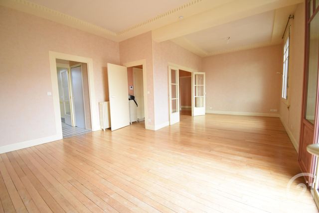 Appartement F3 à vendre - 3 pièces - 112.03 m2 - VICHY - 03 - AUVERGNE - Century 21 Gnt Immobilier