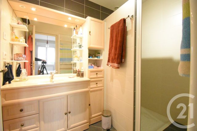 Afficher la photo en grand maison à vendre - 5 pièces - 169.7 m2 - CUSSET - 03 - AUVERGNE - Century 21 Gnt Immobilier