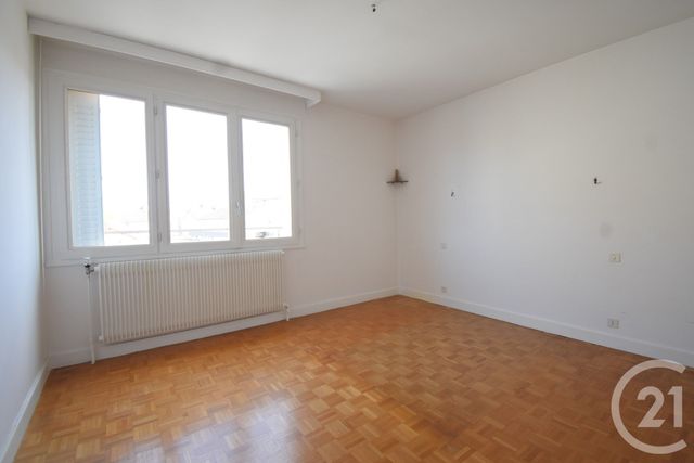 Afficher la photo en grand Appartement T3 à vendre - 3 pièces - 72.87 m2 - VICHY - 03 - AUVERGNE - Century 21 Gnt Immobilier