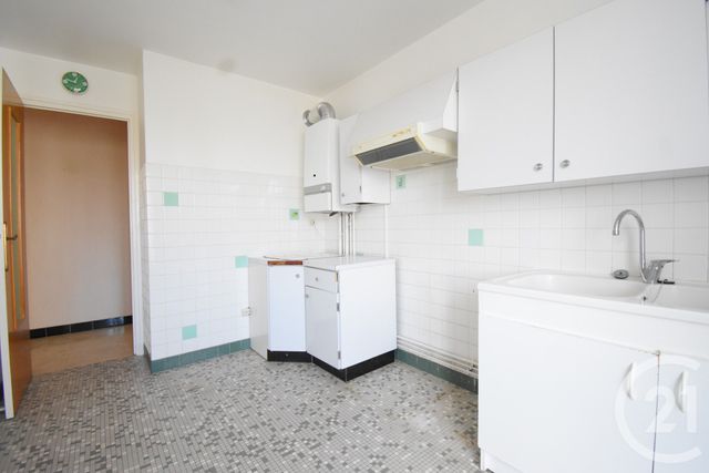 Afficher la photo en grand Appartement T3 à vendre - 3 pièces - 72.87 m2 - VICHY - 03 - AUVERGNE - Century 21 Gnt Immobilier