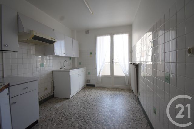 Afficher la photo en grand Appartement T3 à vendre - 3 pièces - 72.87 m2 - VICHY - 03 - AUVERGNE - Century 21 Gnt Immobilier