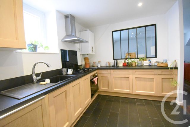 Afficher la photo en grand Appartement T3 à vendre - 3 pièces - 76.85 m2 - VICHY - 03 - AUVERGNE - Century 21 Gnt Immobilier