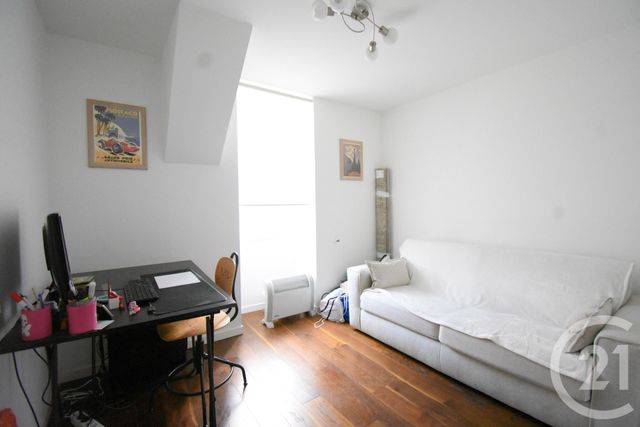 Afficher la photo en grand Appartement T3 à vendre - 3 pièces - 76.85 m2 - VICHY - 03 - AUVERGNE - Century 21 Gnt Immobilier