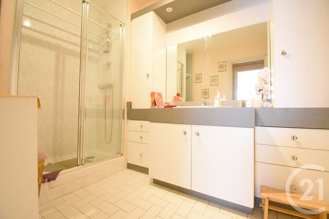 Appartement à vendre - 4 pièces - 97.88 m2 - VICHY - 03 - AUVERGNE - Century 21 Gnt Immobilier