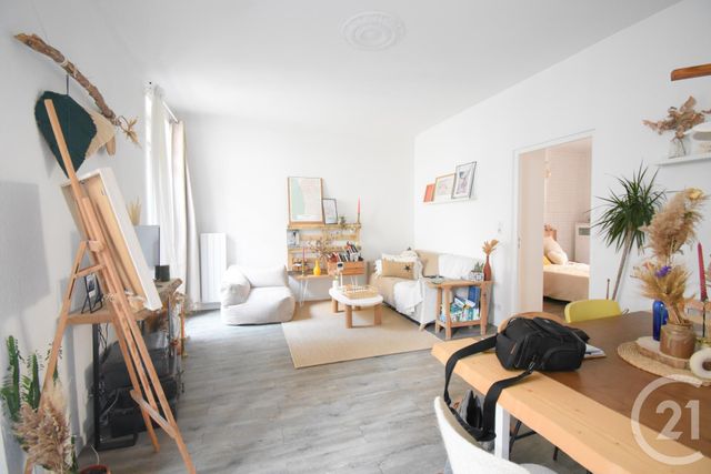 Appartement F2 à vendre - 2 pièces - 55.2 m2 - VICHY - 03 - AUVERGNE - Century 21 Gnt Immobilier