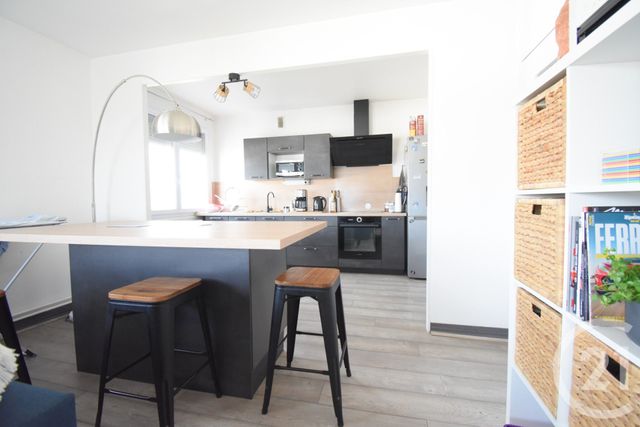 Appartement T3 à vendre - 3 pièces - 70.41 m2 - VICHY - 03 - AUVERGNE - Century 21 Gnt Immobilier