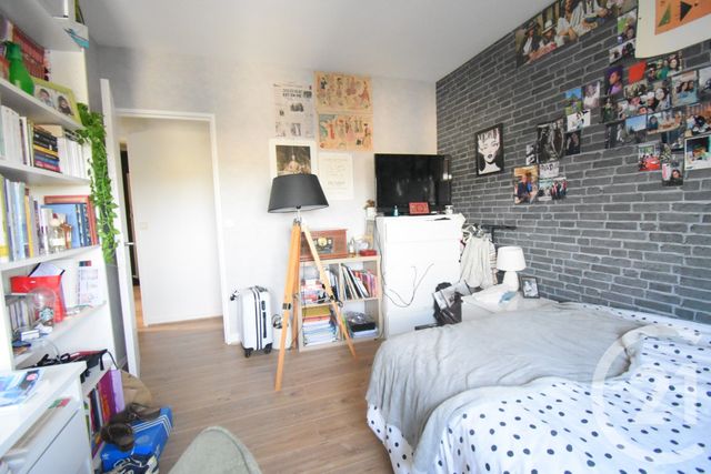 Appartement T3 à vendre - 3 pièces - 70.41 m2 - VICHY - 03 - AUVERGNE - Century 21 Gnt Immobilier