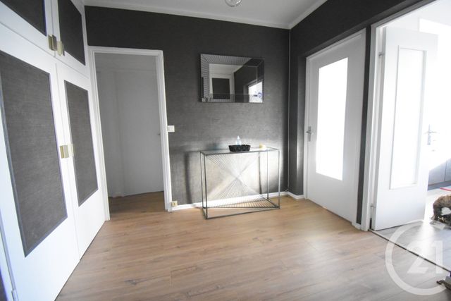 Appartement T3 à vendre - 3 pièces - 70.41 m2 - VICHY - 03 - AUVERGNE - Century 21 Gnt Immobilier