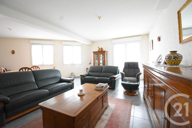 Appartement F4 à vendre - 4 pièces - 110.67 m2 - VICHY - 03 - AUVERGNE - Century 21 Gnt Immobilier