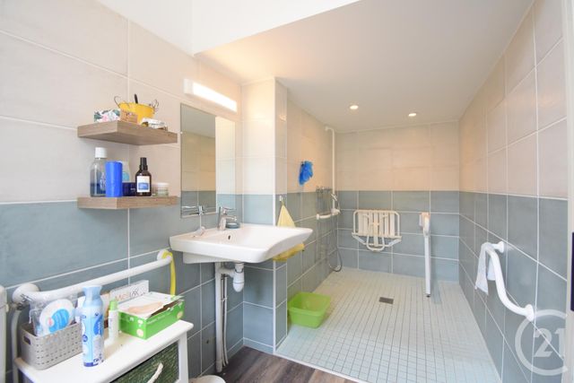 maison à vendre - 8 pièces - 181.33 m2 - ST GERMAIN DES FOSSES - 03 - AUVERGNE - Century 21 Gnt Immobilier