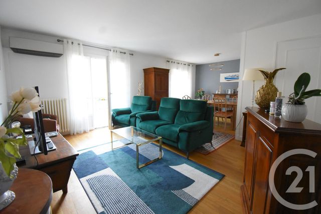 Appartement T4 à vendre - 4 pièces - 91.4 m2 - VICHY - 03 - AUVERGNE - Century 21 Gnt Immobilier
