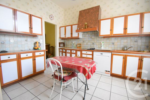 maison à vendre - 11 pièces - 226.14 m2 - VICHY - 03 - AUVERGNE - Century 21 Gnt Immobilier