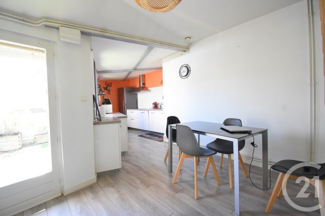 Appartement T3 à vendre - 3 pièces - 61.24 m2 - VICHY - 03 - AUVERGNE - Century 21 Gnt Immobilier