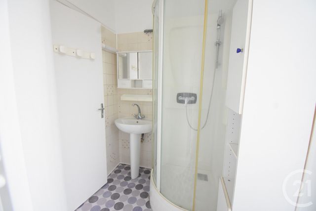 Afficher la photo en grand Appartement T1 à vendre - 1 pièce - 18.89 m2 - VICHY - 03 - AUVERGNE - Century 21 Gnt Immobilier