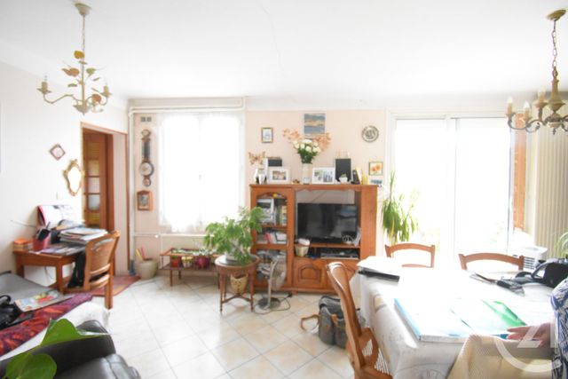 maison - CUSSET - 03