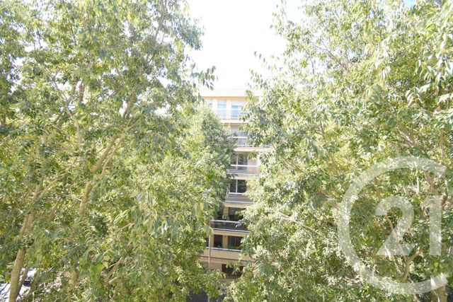 Appartement T2 à vendre - 2 pièces - 41.89 m2 - VICHY - 03 - AUVERGNE - Century 21 Gnt Immobilier