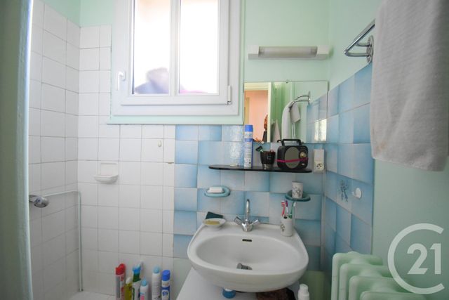 Appartement T2 à vendre - 2 pièces - 41.89 m2 - VICHY - 03 - AUVERGNE - Century 21 Gnt Immobilier