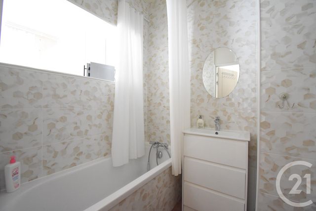 Appartement T1 à vendre - 2 pièces - 39.62 m2 - VICHY - 03 - AUVERGNE - Century 21 Gnt Immobilier