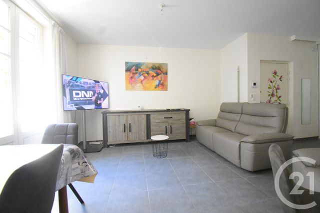 Appartement F3 à vendre - 3 pièces - 65.98 m2 - VICHY - 03 - AUVERGNE - Century 21 Gnt Immobilier