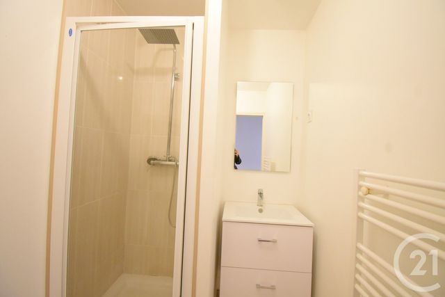 Appartement F2 à louer - 2 pièces - 52.18 m2 - VICHY - 03 - AUVERGNE - Century 21 Gnt Immobilier