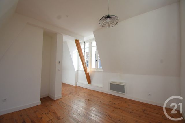 Appartement F2 à louer - 2 pièces - 52.18 m2 - VICHY - 03 - AUVERGNE - Century 21 Gnt Immobilier