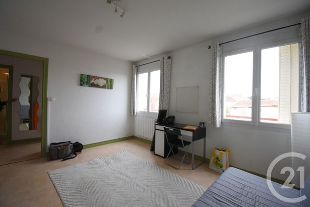 Afficher la photo en grand Appartement F1 à vendre - 1 pièce - 27.97 m2 - VICHY - 03 - AUVERGNE - Century 21 Gnt Immobilier
