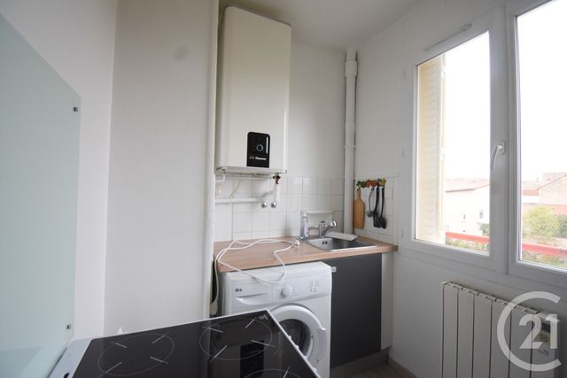 Afficher la photo en grand Appartement F1 à vendre - 1 pièce - 27.97 m2 - VICHY - 03 - AUVERGNE - Century 21 Gnt Immobilier