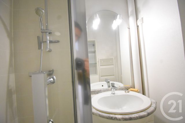 Afficher la photo en grand Appartement F1 à vendre - 1 pièce - 27.97 m2 - VICHY - 03 - AUVERGNE - Century 21 Gnt Immobilier