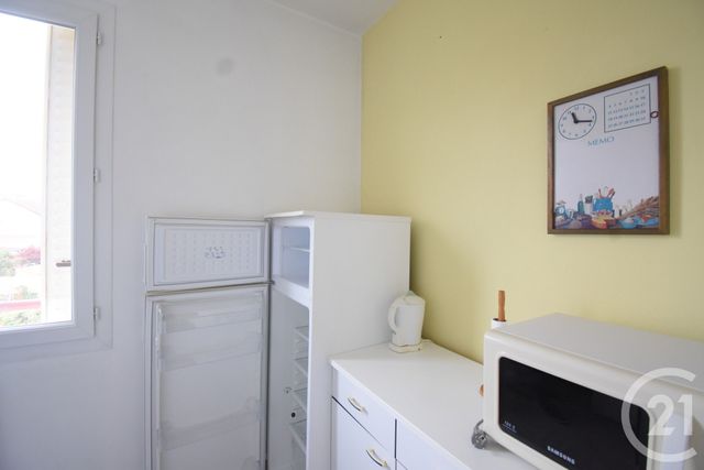 Afficher la photo en grand Appartement F1 à vendre - 1 pièce - 27.97 m2 - VICHY - 03 - AUVERGNE - Century 21 Gnt Immobilier