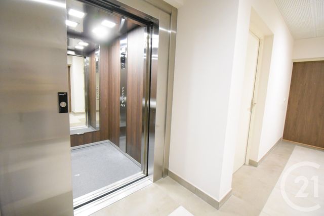 Appartement T2 à vendre - 2 pièces - 51.45 m2 - VICHY - 03 - AUVERGNE - Century 21 Gnt Immobilier