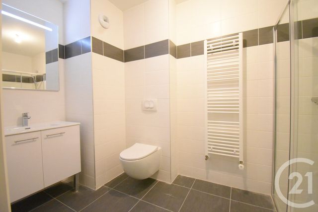 Appartement T2 à vendre - 2 pièces - 51.45 m2 - VICHY - 03 - AUVERGNE - Century 21 Gnt Immobilier