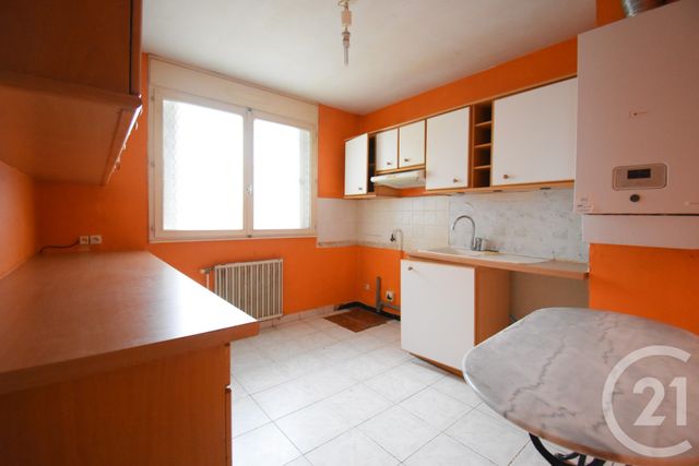 Appartement T3 à vendre - 3 pièces - 85.98 m2 - VICHY - 03 - AUVERGNE - Century 21 Gnt Immobilier