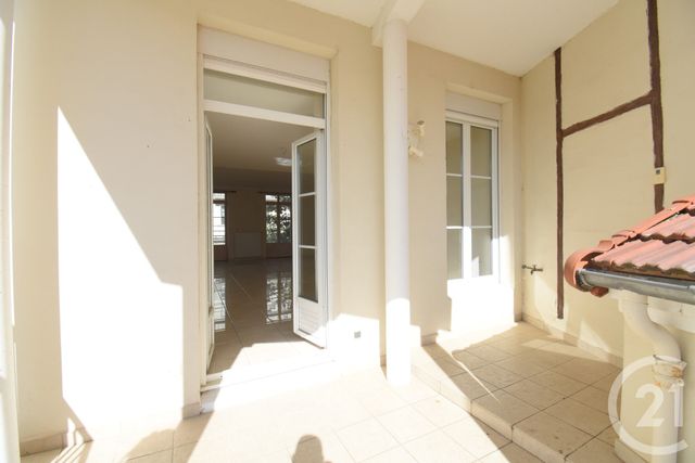 Appartement F3 à vendre - 3 pièces - 126.34 m2 - VICHY - 03 - AUVERGNE - Century 21 Gnt Immobilier