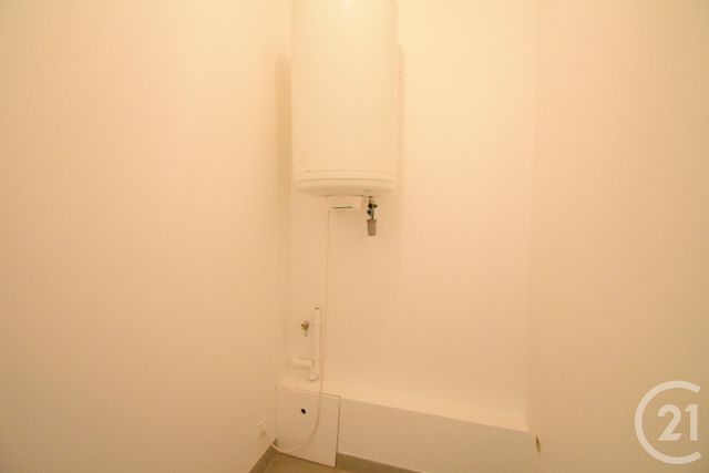 Appartement T2 à vendre - 2 pièces - 51.2 m2 - VICHY - 03 - AUVERGNE - Century 21 Gnt Immobilier