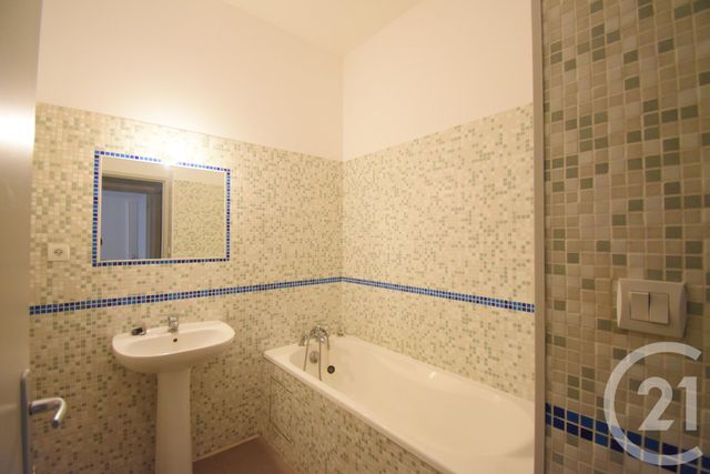 Appartement T2 à vendre - 2 pièces - 51.2 m2 - VICHY - 03 - AUVERGNE - Century 21 Gnt Immobilier