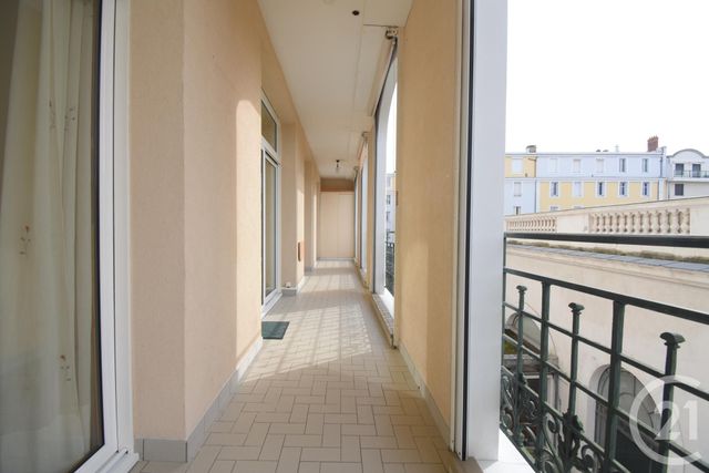 Appartement T3 à louer - 3 pièces - 85.92 m2 - VICHY - 03 - AUVERGNE - Century 21 Gnt Immobilier