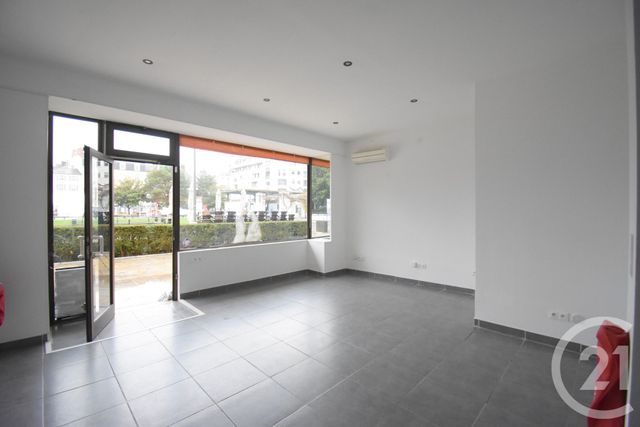 Appartement Local à louer - 2 pièces - 73.73 m2 - VICHY - 03 - AUVERGNE - Century 21 Gnt Immobilier