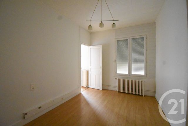 Appartement F5 à louer - 4 pièces - 109.34 m2 - VICHY - 03 - AUVERGNE - Century 21 Gnt Immobilier