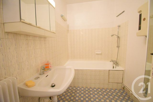 Appartement à vendre - 3 pièces - 61.01 m2 - VICHY - 03 - AUVERGNE - Century 21 Gnt Immobilier