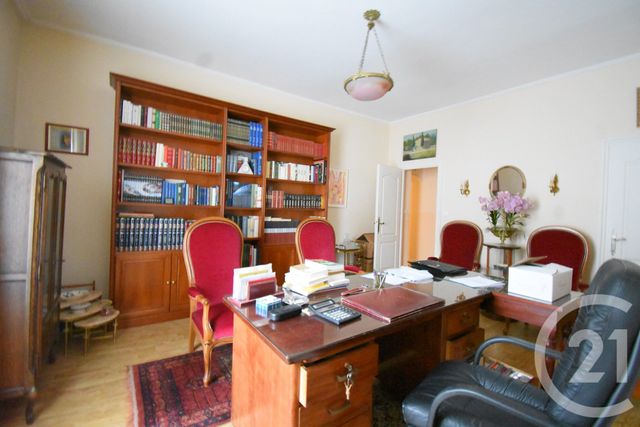 Appartement F4 à vendre - 4 pièces - 147.29 m2 - VICHY - 03 - AUVERGNE - Century 21 Gnt Immobilier