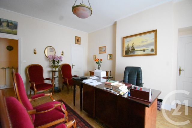 Appartement F4 à vendre - 4 pièces - 147.29 m2 - VICHY - 03 - AUVERGNE - Century 21 Gnt Immobilier