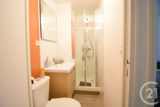 Appartement T2 à vendre - 2 pièces - 34.8 m2 - VICHY - 03 - AUVERGNE - Century 21 Gnt Immobilier