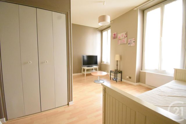 Appartement T1 à louer - 1 pièce - 27.07 m2 - VICHY - 03 - AUVERGNE - Century 21 Gnt Immobilier