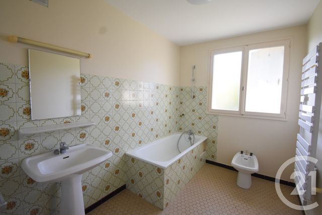 maison à louer - 3 pièces - 80.23 m2 - BELLERIVE SUR ALLIER - 03 - AUVERGNE - Century 21 Gnt Immobilier