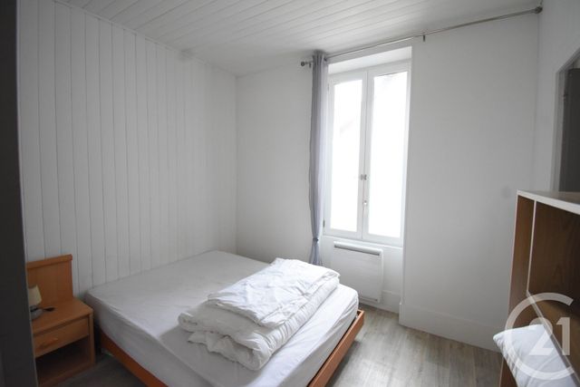 Appartement F1 à louer - 1 pièce - 28.01 m2 - VICHY - 03 - AUVERGNE - Century 21 Gnt Immobilier