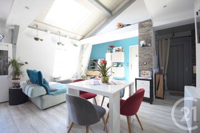 Appartement T3 à vendre - 3 pièces - 59.43 m2 - VICHY - 03 - AUVERGNE - Century 21 Gnt Immobilier