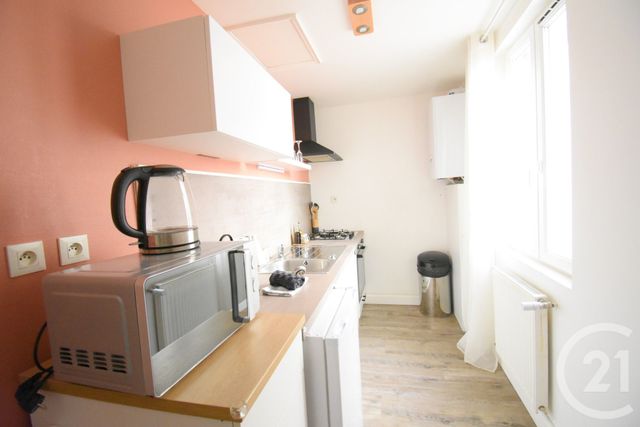 Appartement T2 à vendre - 2 pièces - 34.8 m2 - VICHY - 03 - AUVERGNE - Century 21 Gnt Immobilier